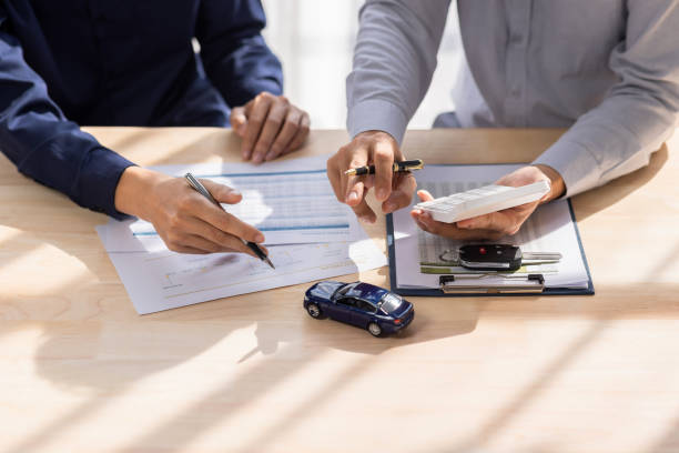 Save more on car insurance in Le Claire, IA